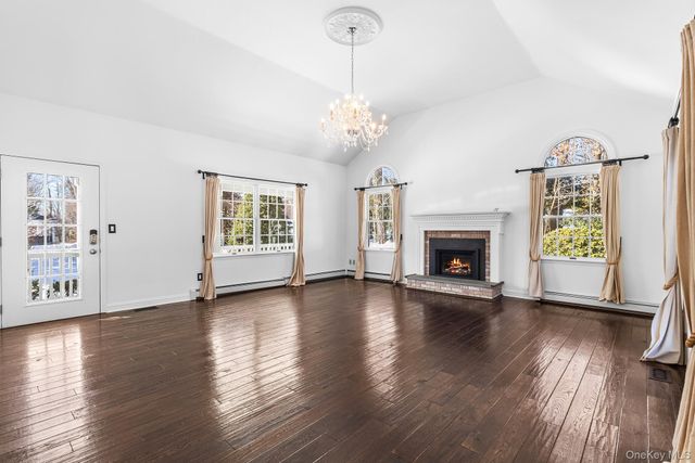 3 Ada Lane, Setauket, NY 11733