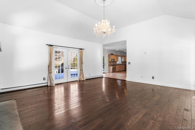 3 Ada Lane, Setauket, NY 11733