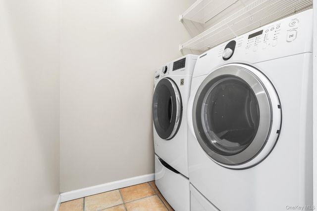 3 Ada Lane, Setauket, NY 11733