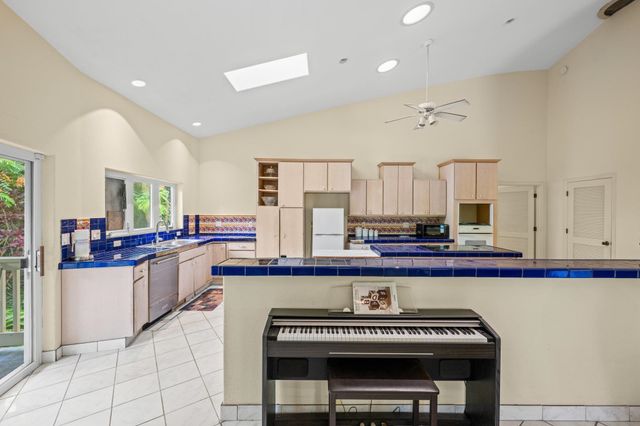 155 Uwala Rd, Hana, HI 96713