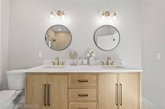 334 Romeo Road, Rochester, MI 48307