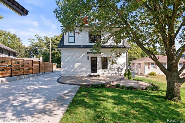 334 Romeo Road, Rochester, MI 48307