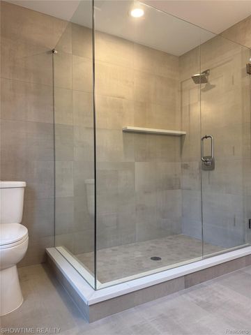 334 Romeo Road, Rochester, MI 48307