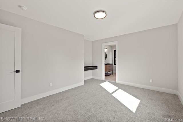 334 Romeo Road, Rochester, MI 48307