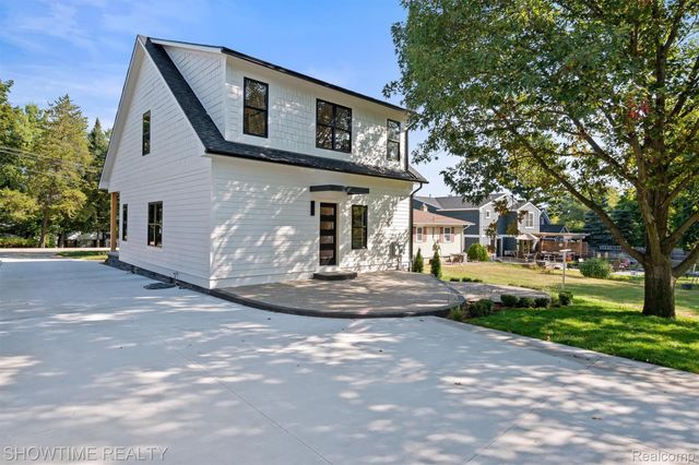 334 Romeo Road, Rochester, MI 48307