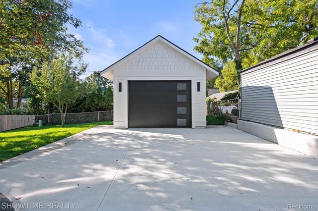 334 Romeo Road, Rochester, MI 48307