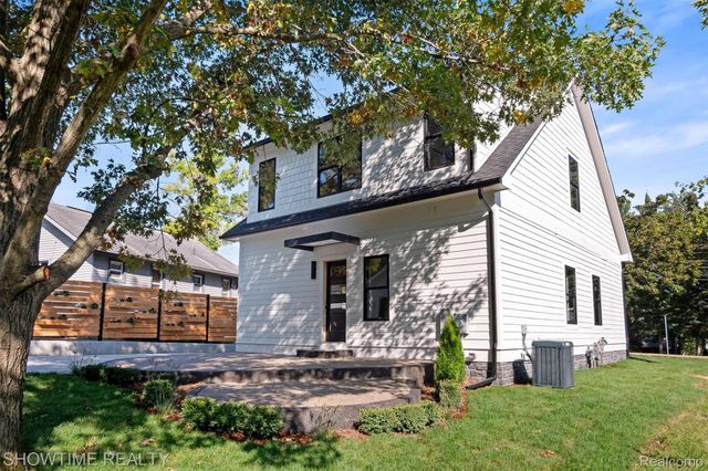 334 Romeo Road, Rochester, MI 48307