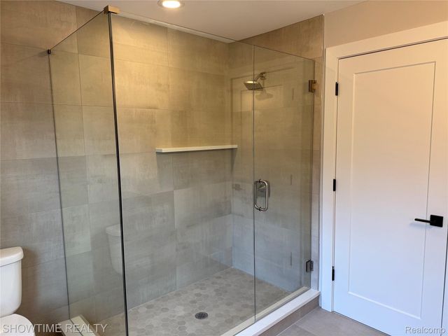 334 Romeo Road, Rochester, MI 48307