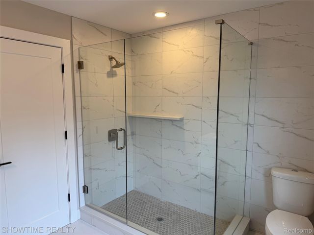 334 Romeo Road, Rochester, MI 48307