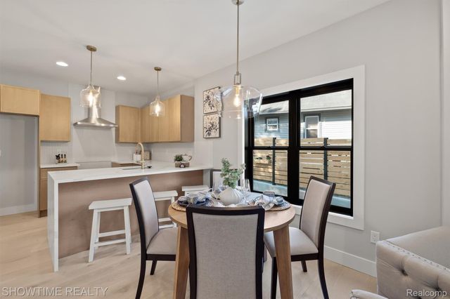 334 Romeo Road, Rochester, MI 48307