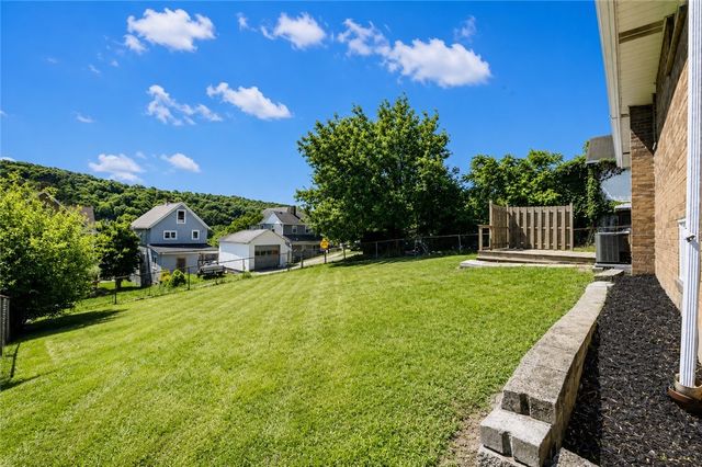 436 Chartiers Ave, Canonsburg, PA 15317