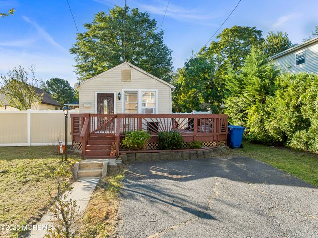 250 Brookside Avenue, Laurence Harbor, NJ 08879