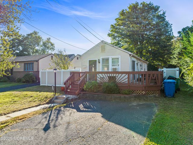 250 Brookside Avenue, Laurence Harbor, NJ 08879