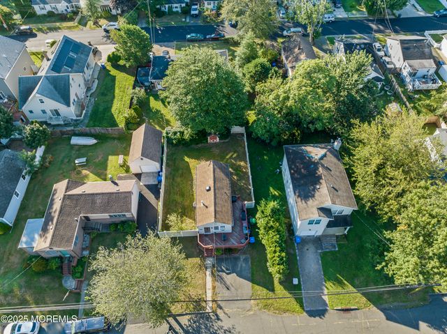 250 Brookside Avenue, Laurence Harbor, NJ 08879