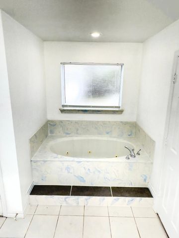 708 Buffalo St, Gilmer, TX 75644