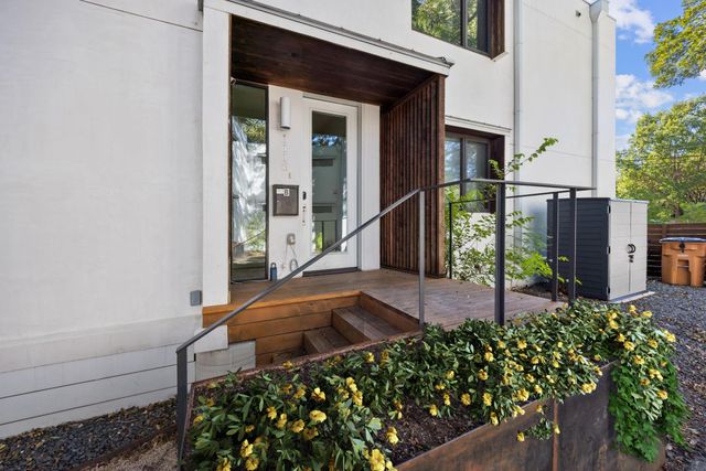 1116 Mariposa DR D, Austin, TX 78704