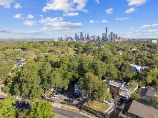 1116 Mariposa DR D, Austin, TX 78704