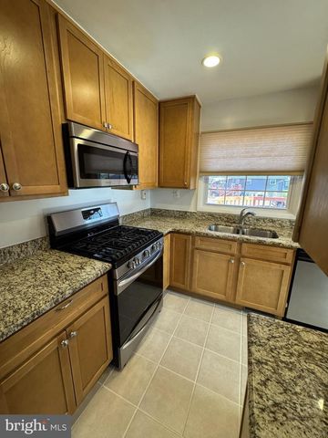 8001 HAMMOND ST, Alexandria, VA 22309