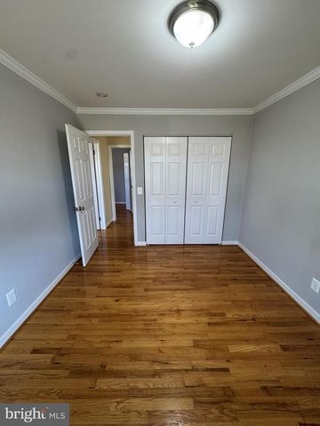 8001 HAMMOND ST, Alexandria, VA 22309