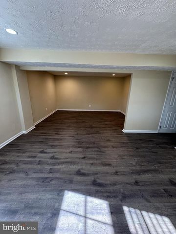 8001 HAMMOND ST, Alexandria, VA 22309