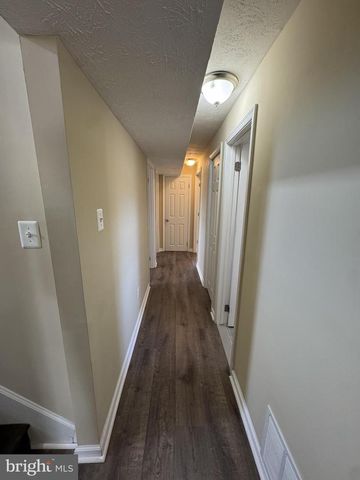 8001 HAMMOND ST, Alexandria, VA 22309