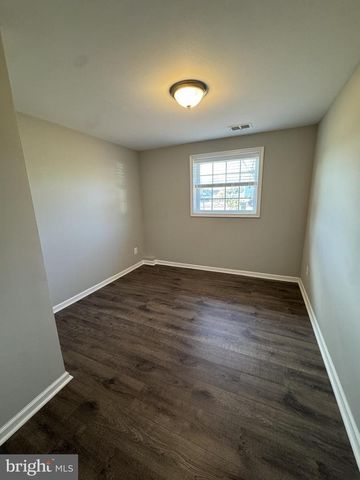 8001 HAMMOND ST, Alexandria, VA 22309