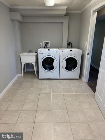 8001 HAMMOND ST, Alexandria, VA 22309