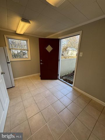 8001 HAMMOND ST, Alexandria, VA 22309