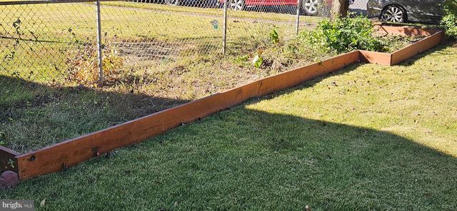 8001 HAMMOND ST, Alexandria, VA 22309