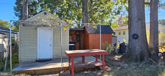 8001 HAMMOND ST, Alexandria, VA 22309