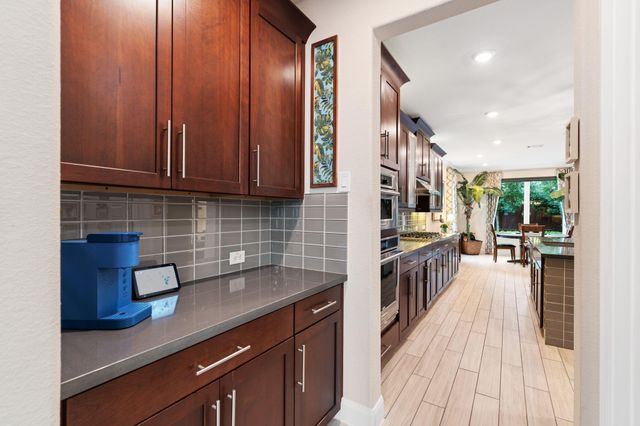 51 Scepter Ridge, Sugar Land, TX 77498