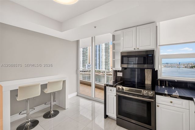 848 Brickell Key Dr 1104, Miami, FL 33131