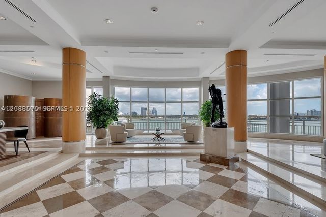 848 Brickell Key Dr 1104, Miami, FL 33131