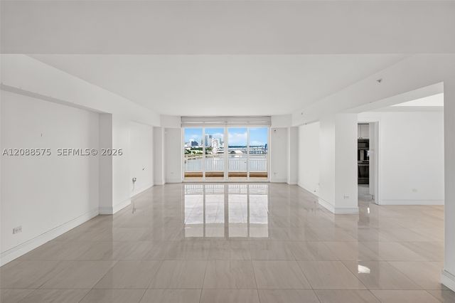 848 Brickell Key Dr 1104, Miami, FL 33131