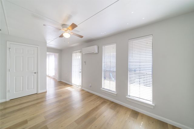 6344 Winton Street, Dallas, TX 75214