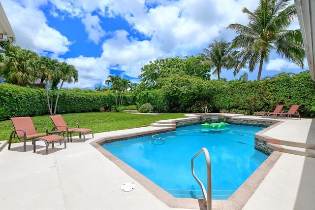 5896 NW 23rd Way, Boca Raton, FL 33496
