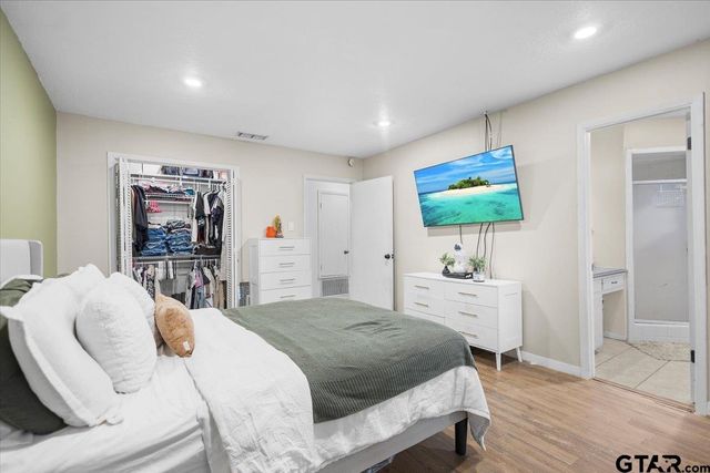 2032 Woodhaven Dr., Tyler, TX 75701