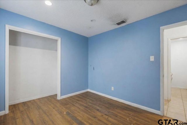 2032 Woodhaven Dr., Tyler, TX 75701