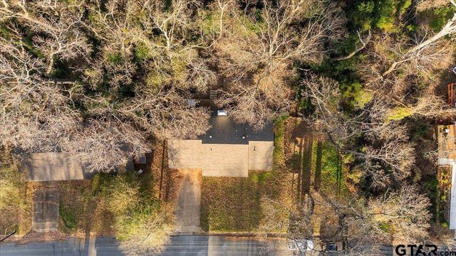 2032 Woodhaven Dr., Tyler, TX 75701