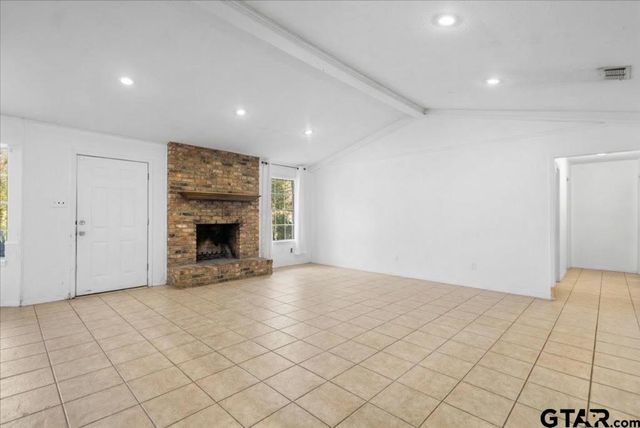 2032 Woodhaven Dr., Tyler, TX 75701