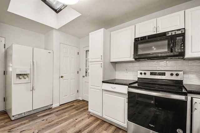 8486 S Hillcrest Drive, Berrien Springs, MI 49103