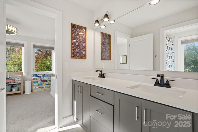 1549 Pinecrest Avenue, Charlotte, NC 28205