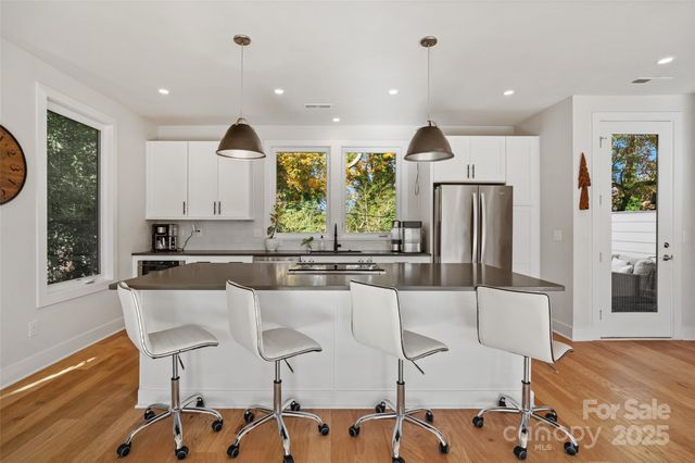 1549 Pinecrest Avenue, Charlotte, NC 28205