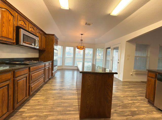 9201 Rhea Drive, White Settlement, TX 76108