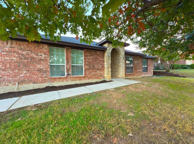 9201 Rhea Drive, White Settlement, TX 76108