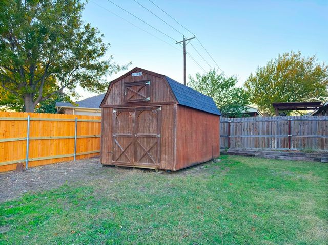 9201 Rhea Drive, White Settlement, TX 76108