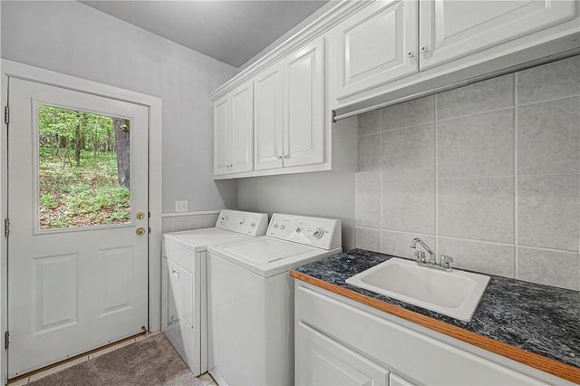 31 Kestrel Drive, Fayetteville, AR 72701