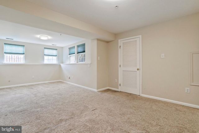 8818 PAPILLON DR, Ellicott City, MD 21043