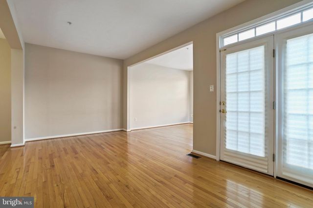 8818 PAPILLON DR, Ellicott City, MD 21043