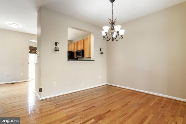 8818 PAPILLON DR, Ellicott City, MD 21043